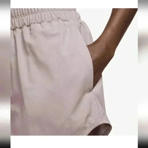 NWT Nike Shorts Women's Dri-FIT Ultra High Waisted Brief Lined size Small - Picture 4 of 7